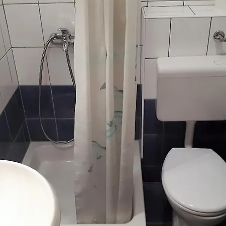 In The Center Taja *