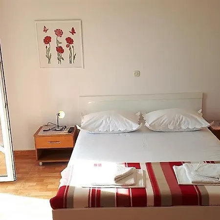 In The Center Taja Apartmán