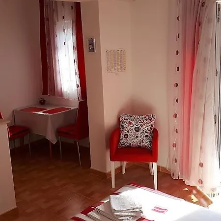 In The Center Taja Apartman *